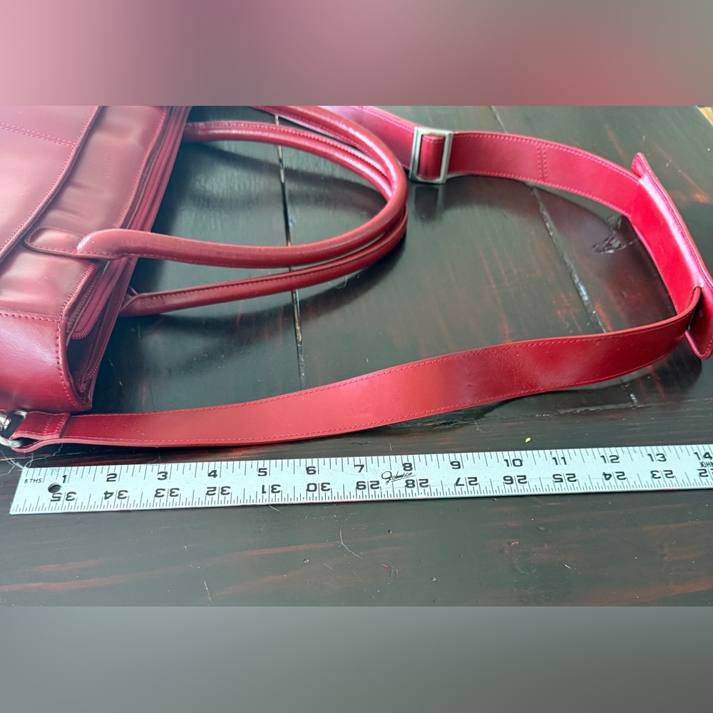 Filofax EUC Wine colored Leather
Laptop Bag & Tote or Crossbody
Never used - Picture 10 of 15